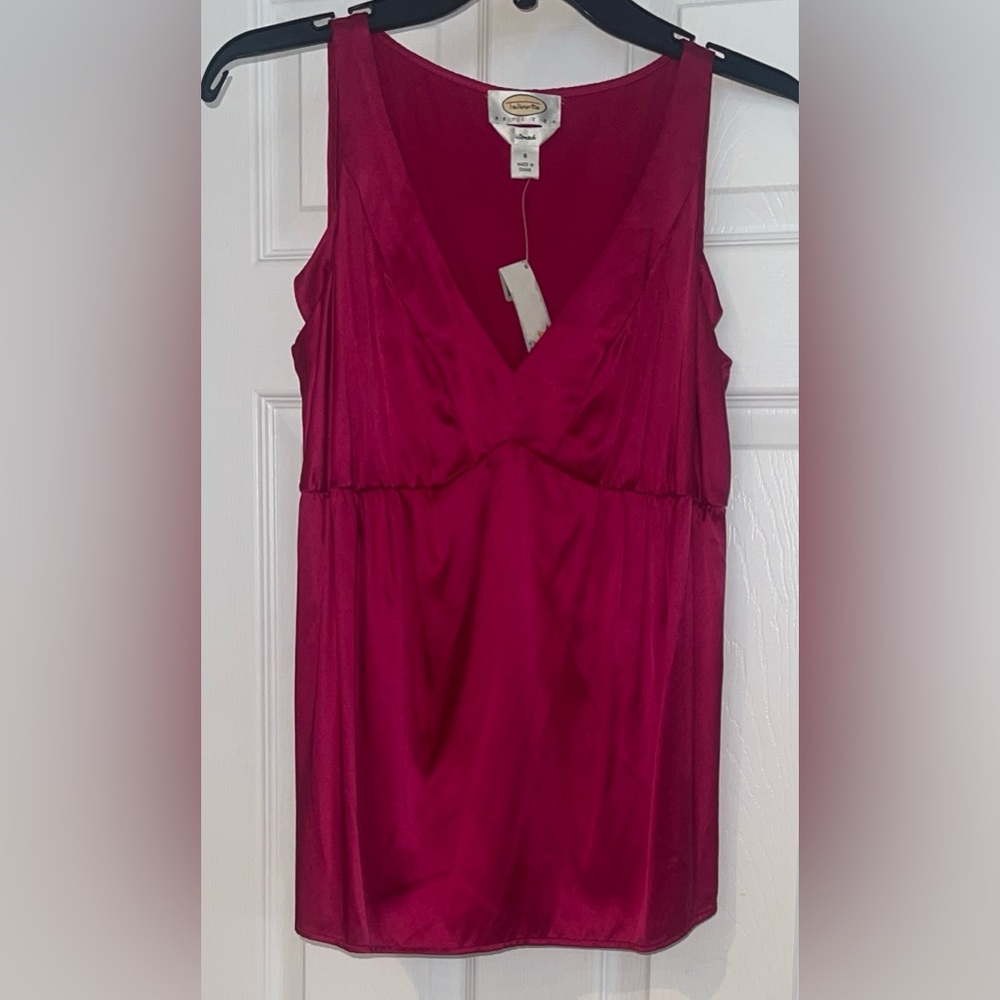 Talbots 96% silk and 4 % spandex blouse
No snags just wrinkled.
